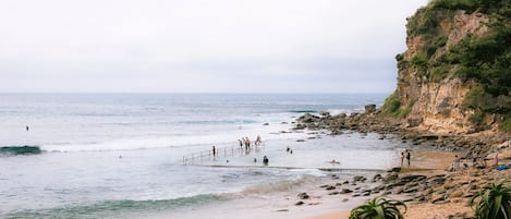 Una spiaggia nelle vicinanze