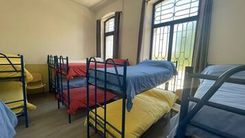 Habitació econòmica, vistes al jardí | Wifi gratuïta