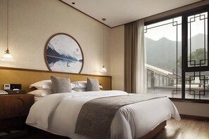 Standard Twin Room, Partial Lake View