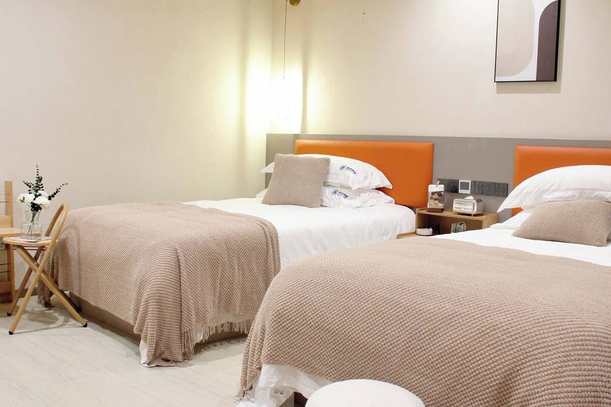 Comfort Twin Room, Lake View | Free WiFi, bed sheets