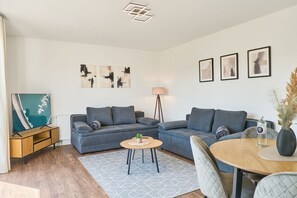 TV, stereo - Auszeit Neustadt - new in the rental: Auszeit Neustadt (Neustadt in Holstein)