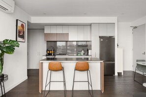 Fridge, microwave, oven, stovetop