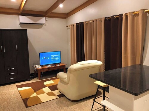 Stylish studio escape in Nuku'alofa – comfort meets tropical charm!