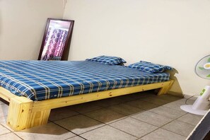 1 bedroom, iron/ironing board, WiFi