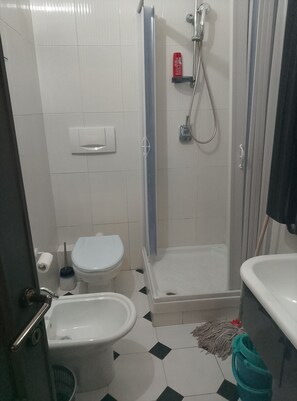 Hair dryer, towels - Work travel and more (Genova)
