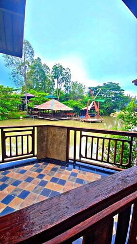 Bang Phra Resort Near Si racha