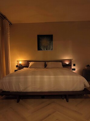 3 soverom, strykejern/-brett, internettilgang og sengetøy