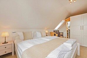 2 bedrooms, iron/ironing board, travel crib, free WiFi