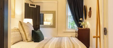 1 室のベッドルーム、アイロン / アイロン台、インターネット、ベッドシーツ