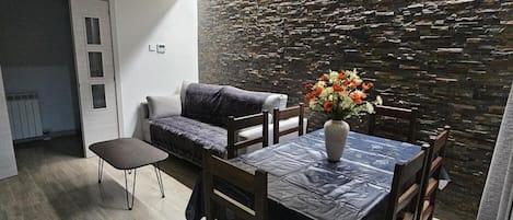 Televisie en een tafeltennistafel