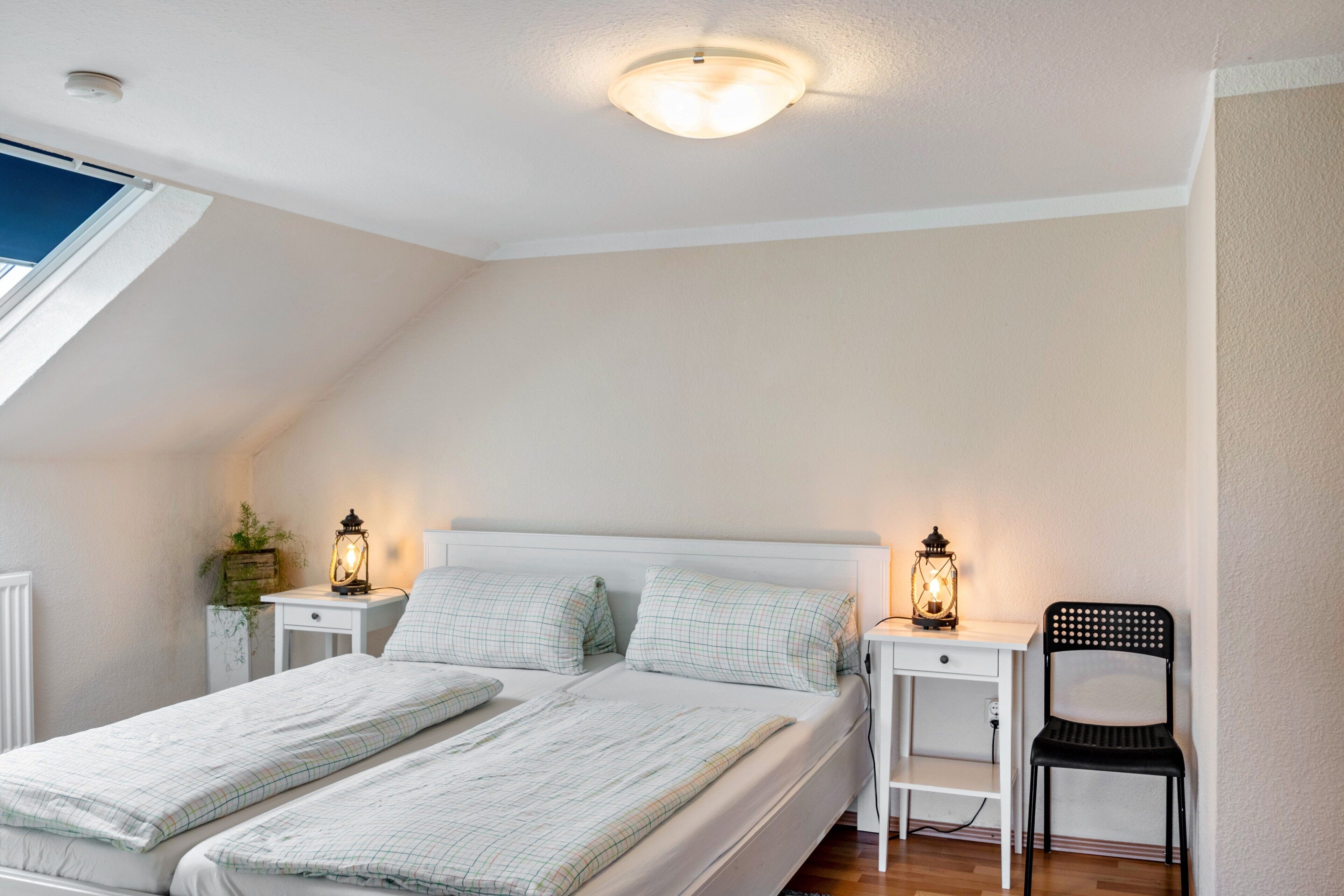 2 dormitoris, planxa i posts de planxar, wifi i roba de llit 