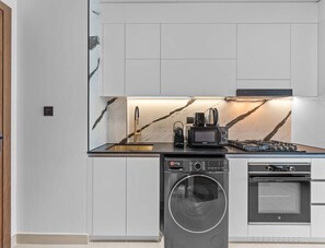 Fridge, microwave, oven, stovetop
