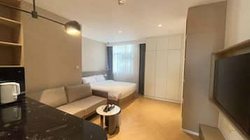 Comfort Double Room | Free WiFi, bed sheets