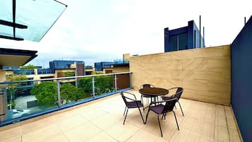 Luxury Villa, 3 Bedrooms, Kitchen, Courtyard View