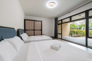 Superior Villa, 2 Bedrooms, Kitchen, Courtyard View