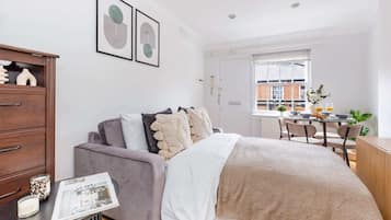 1 bedroom, iron/ironing board, travel cot, free WiFi