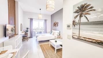 Iron/ironing board, free WiFi, bed sheets