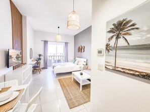 Iron/ironing board, free WiFi, bed sheets