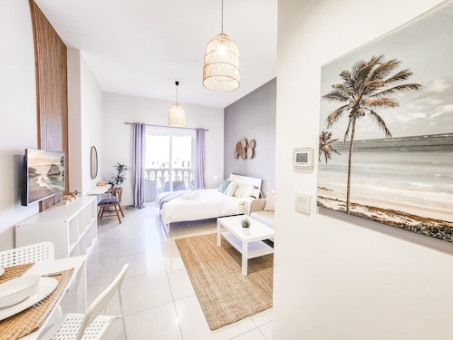 Cosy Studio in Royal Breeze Al Hamra