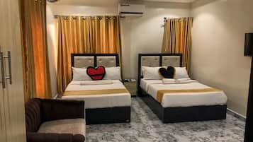 Luxe Twin kamer | Hypoallergeen beddengoed, individueel gedecoreerd
