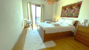 2 quartos, ferros/tábuas de passar roupa, Wi-Fi, roupa de cama