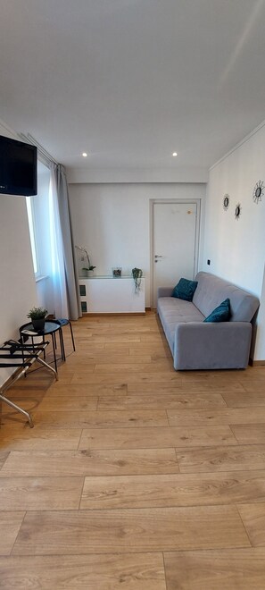 In-room safe, blackout curtains, soundproofing - Casa Palmeri (Rome)