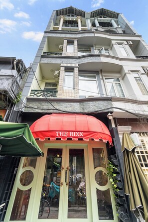 Exterior - The Rixx Saigon Central - Next to Ben Thanh Market (Ho Chi Minh)