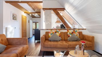 Fernseher, DVD-Player, Stereoanlage