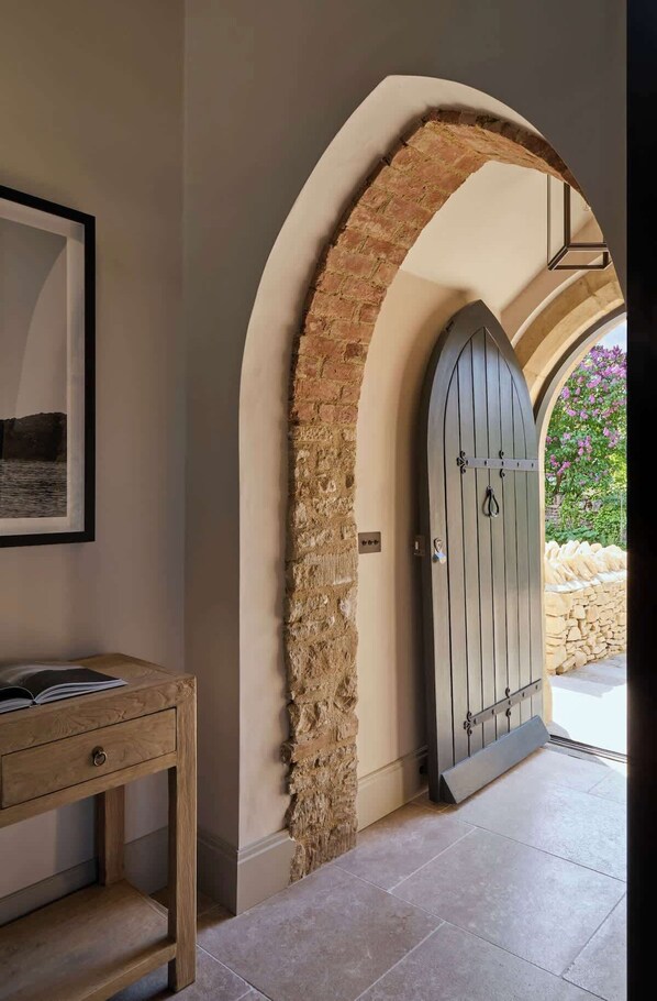 Interior - Stunning Cotswolds Retreat near Estelle Manor (North Leigh)