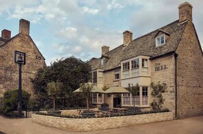 Exterior - Stunning Cotswolds Retreat near Estelle Manor (North Leigh)