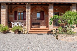 Exterior - Apartment 'Casa Isidora' with Mountain View, Wi-Fi and Air Conditioning (Acquaviva)