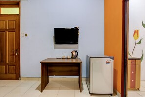 Standard Suite, 1 Double Bed | Free WiFi, bed sheets