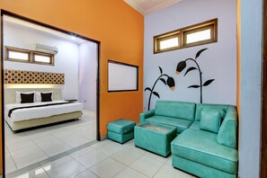 Standard Suite, 1 Double Bed | Free WiFi, bed sheets