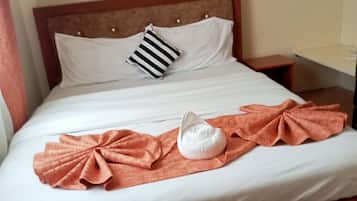 2 dormitorios, tabla de planchar con plancha, Internet y ropa de cama