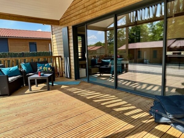 Terrace/patio - Chalet de la Presqu'île (Giffaumont-Champaubert)