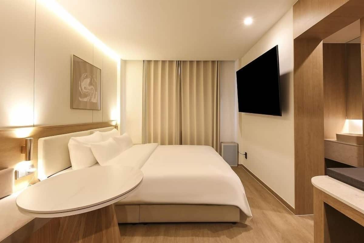 Deluxe-Zimmer | Individuell dekoriert, individuell eingerichtet, Schreibtisch