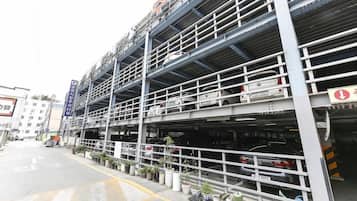 Free self parking