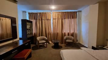 Standard Suite | Free WiFi, bed sheets