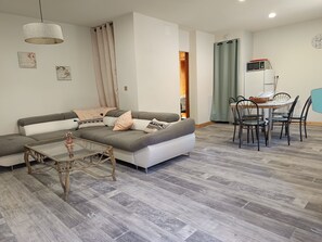 Télévision, jeux vidéo, chaîne hi-fi