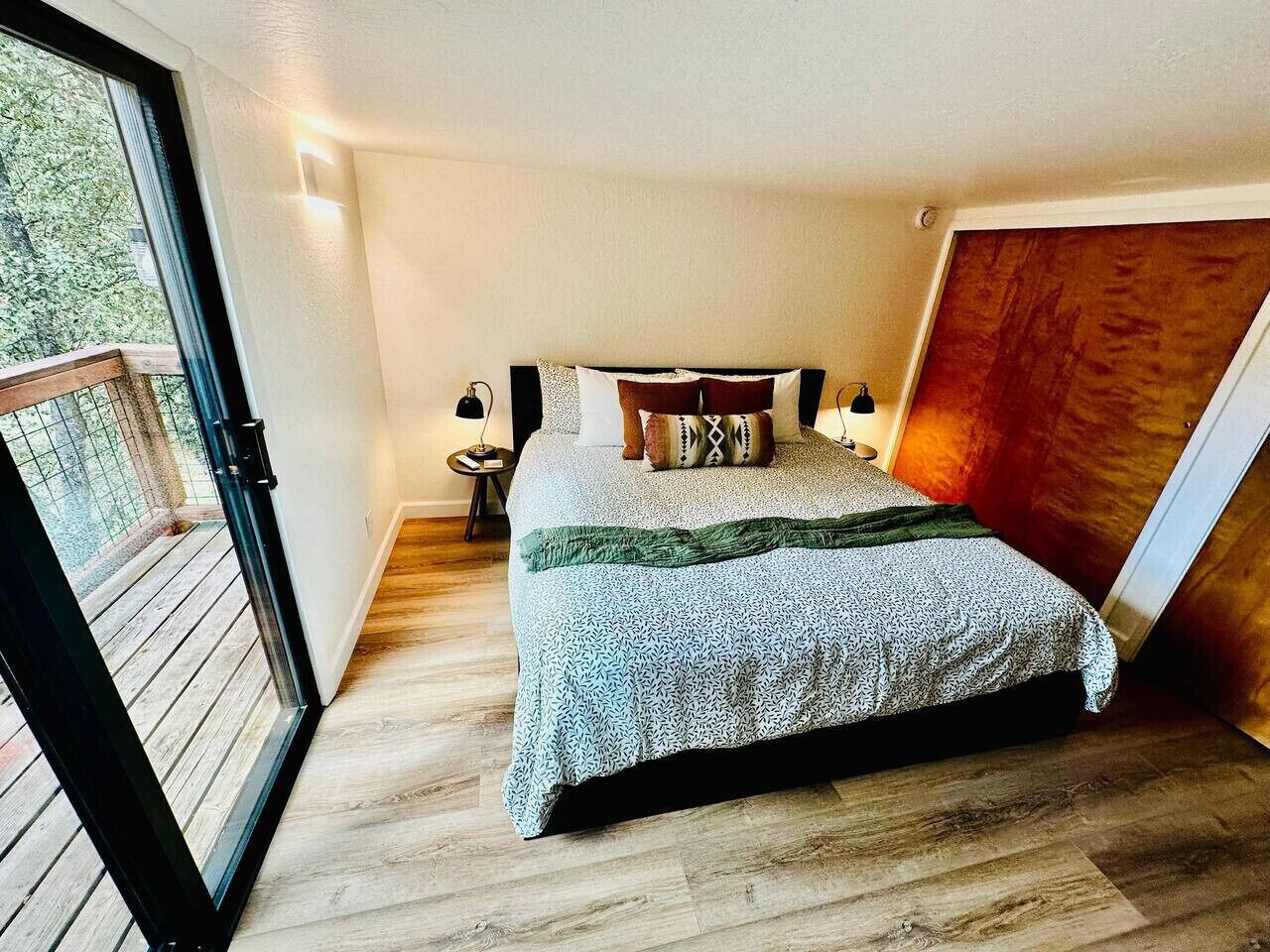 2 quartos, escrivaninha, Wi-Fi, roupa de cama