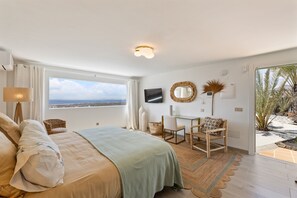 3 bedrooms, iron/ironing board, free WiFi, bed sheets - Villa Los Aljibes by Escape Home (Tías)