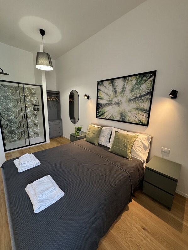 In-room safe, iron/ironing board, free WiFi