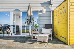 Terrace/patio - Carpe Diem - directly on the water, terrace, bathtub, infrared sauna, washing machine (Olpenitz)