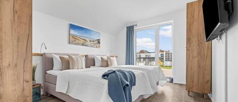 2 bedrooms, iron/ironing board, travel cot, free WiFi