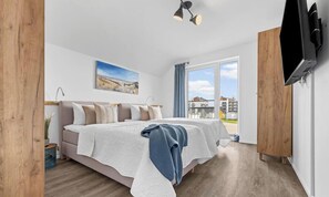 2 bedrooms, iron/ironing board, travel crib, free WiFi