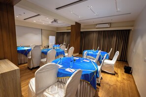 Meeting facility - Forest Keys By VYDA (Bengaluru)