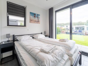3 habitaciones, tabla de planchar con plancha, wifi y ropa de cama