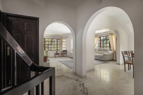 Casa Bianca by Red Olivenr Taj MG Roadpvt Garden