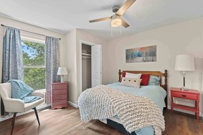 2 間睡房、書桌、熨斗/熨衫板、Wi-Fi