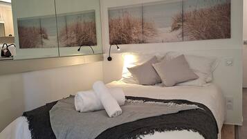 1 chambre, fer et planche Ă repasser, Wi-Fi, draps fournis